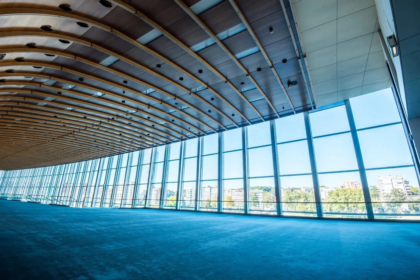 Le Palais des Congrès de Liège au bord de la Meuse